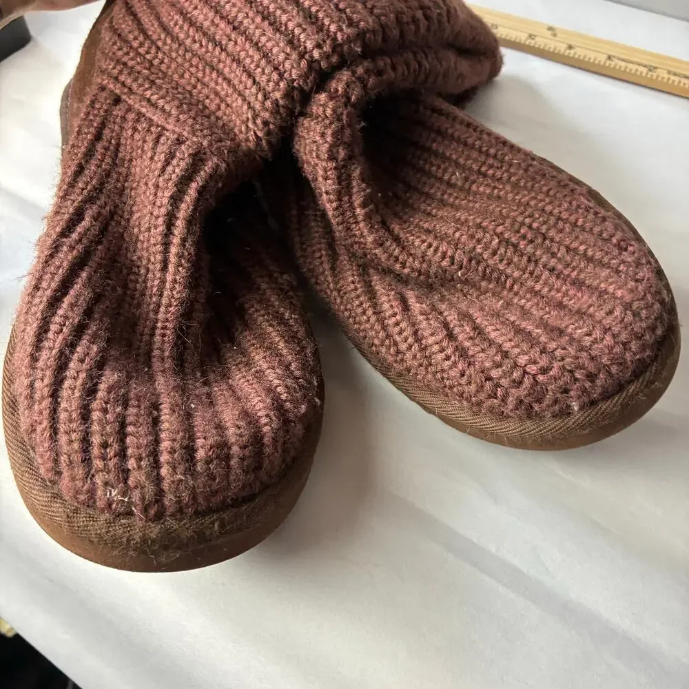 UGG Classic Cardy Knit Boots Women's 9 Brown Cozy Slouchy Tall Sheepskin Lining